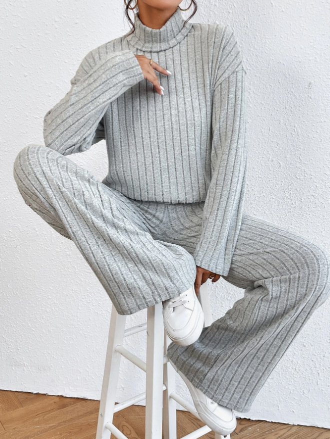 Zweiteiliges Set aus gestricktem Langarmoberteil für Damen mit hohem Kragen und lockerer Hose_voghion.com