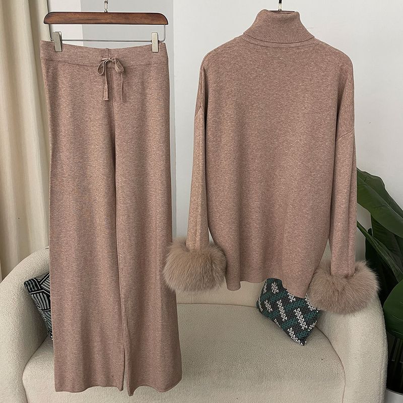 Ensemble en tricot avec poignets en fourrure de renard pour femme – Pull ample à col montant et pantalon large pour l'automne/hiver_voghion.com