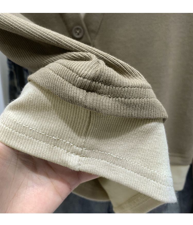 Bildkollisioun Faarf zwee laangärmlech T-Shirten fir Dammen Hierscht 2023 neien Design, Nisch V-Ausschnëtt kuerzen Top_voghion.com