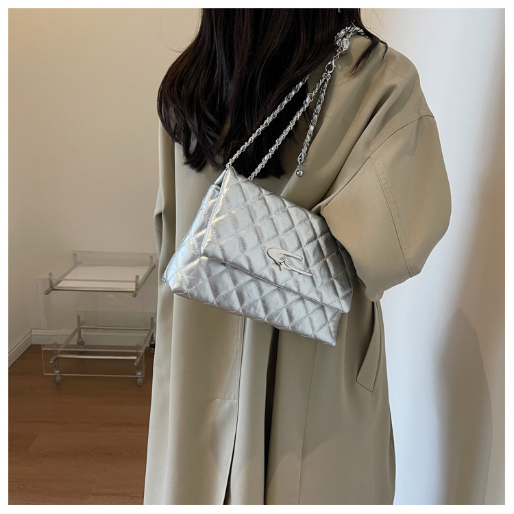 Korean Version Of Rhombic Design Bag Women 2023 New Small Fragrance Style high-end car stitching temperament one-shoulder Messenger women's bag_voghion.com