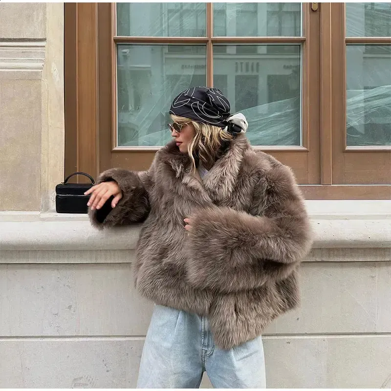 Mode Verdicken Warme Flauschigen Pelzigen Mantel Frauen Lange Sleeveshort Fuchs Pelz Oberbekleidung 2024 Chic Dame Straße Jacke_voghion.com
