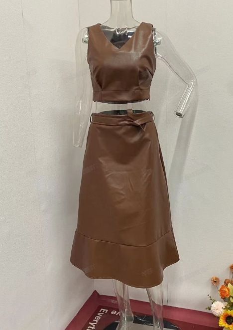 Damenbekleidung Mode Leder Ärmelloses Nabeloberteil Hohe Taille Rock Anzug_voghion.com