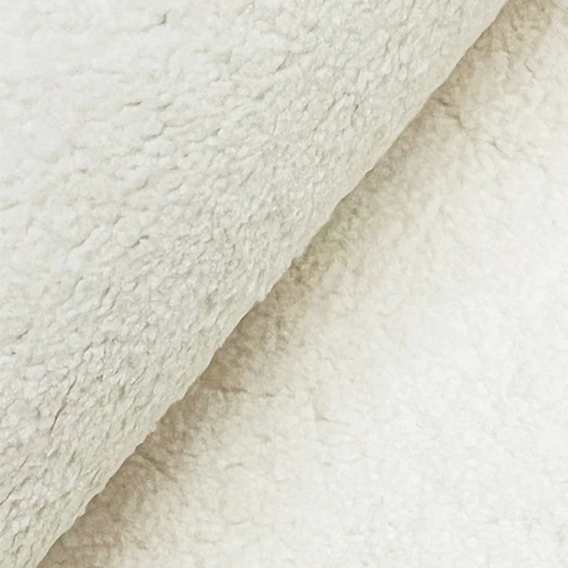 Irregular-shaped Carpets Are Used For Home Decoration To Prevent Slipping And Dust_voghion.com