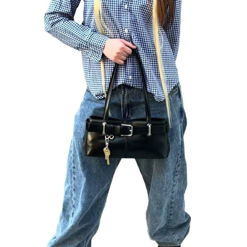 Nischendesigner Net Red Schulterhandtasche Achselgürtelschnalle Damentasche 2025 Trendmode Vielseitig Casual Daily_voghion.com