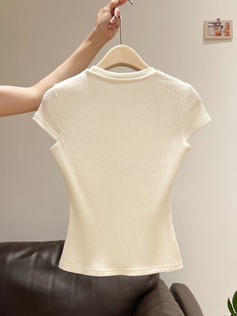 Camiseta de manga corta con estampado de gato para mujer, cuello redondo, hombros descubiertos, corte entallado, 2025_voghion.com