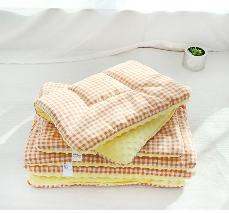 Pet bean plush cat kitten dog sleeping mat, fresh mattress, all-season universal litter mat_voghion.com