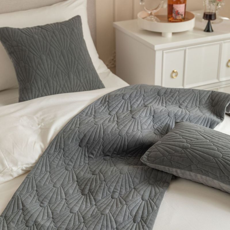 Nueva toalla de cama de terciopelo holandés con patrón de concha súper suave para hotel de alojamiento familiar_voghion.com