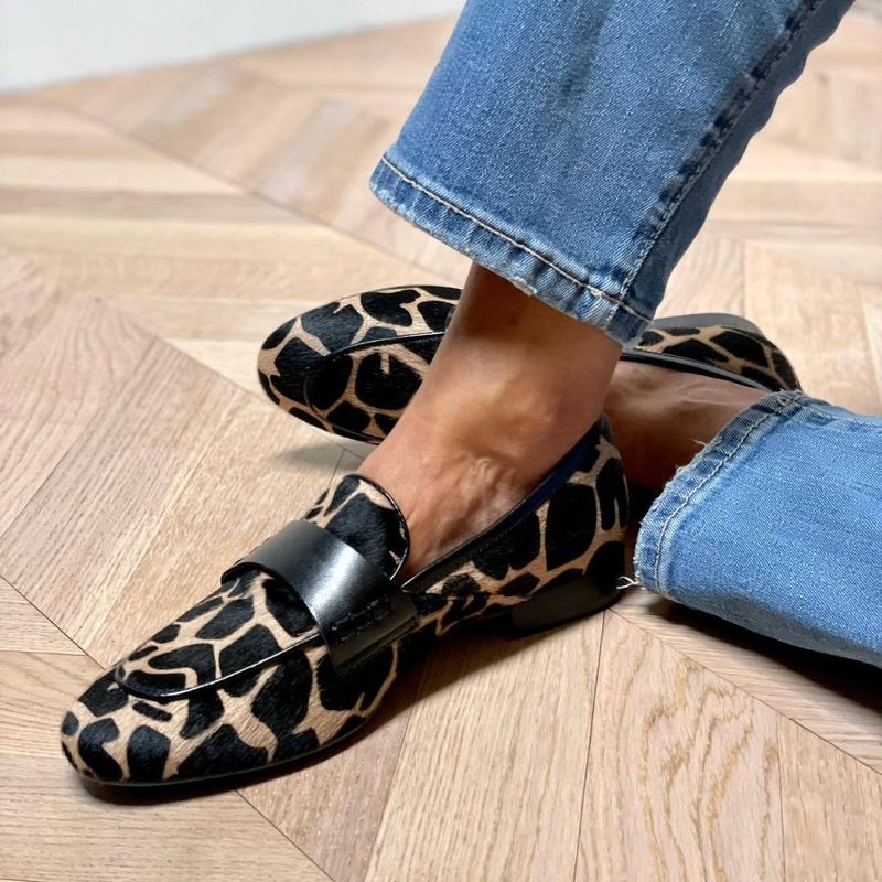 Women's Comfortable Loafers Slip-On Casual Shoes - Soft Suede Round Toe Flat Shoes For Women (Giraffe Print, Sizes 34-43)_voghion.com