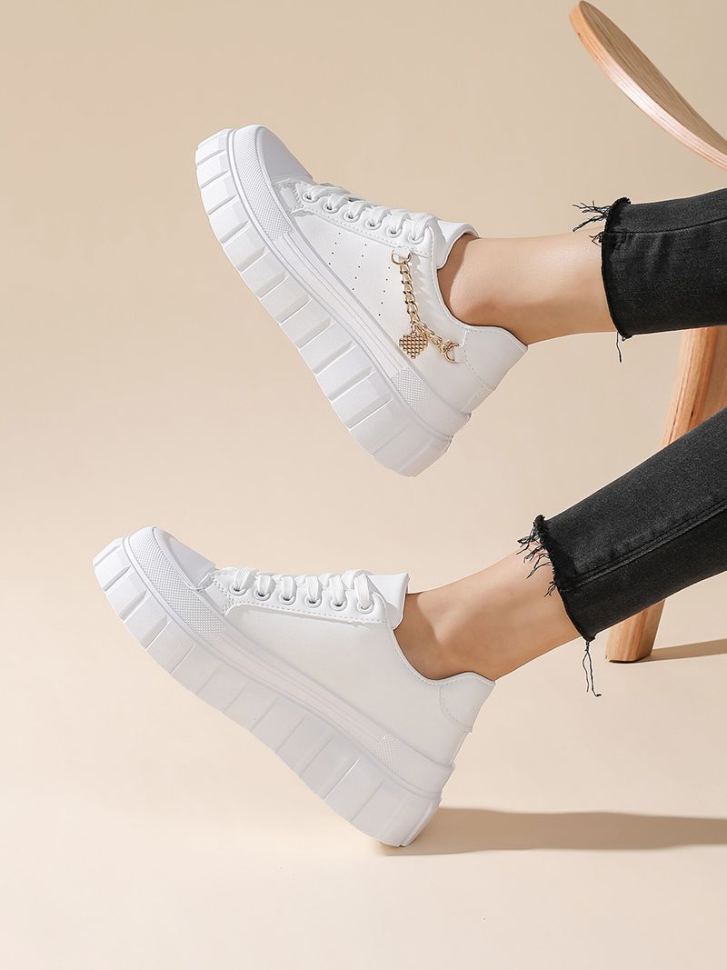 Chaussures pour femmes, nouvelles chaussures pour femmes de grande taille, semelle épaisse, chaussures de sport décontractées, chaussures plates blanches avec chaîne en métal pour femmes_voghion.com
