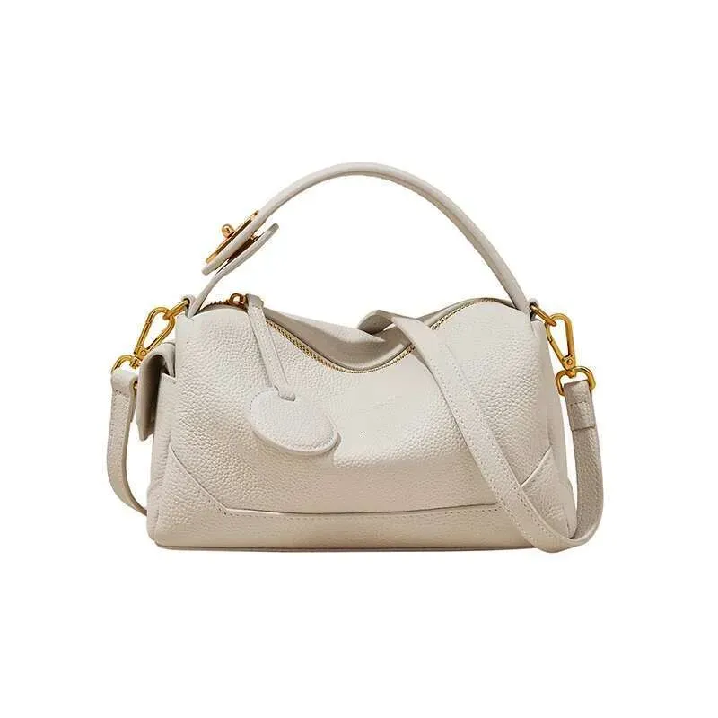 Designer 2025 Lady Design Cowhide Shoulder High Quality Women Small Handbag Brand Genuine Leather Tote Stylish Female_voghion.com