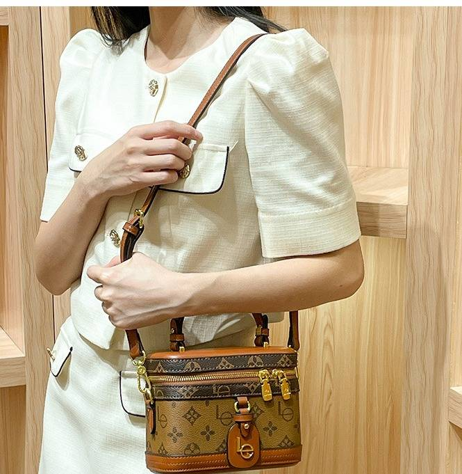 Vintage Floral Print PVC Bucket Bag For Women - Stylish Small Crossbody Shoulder Handbag With Zipper Closure, Retro Boho Chic Design_voghion.com