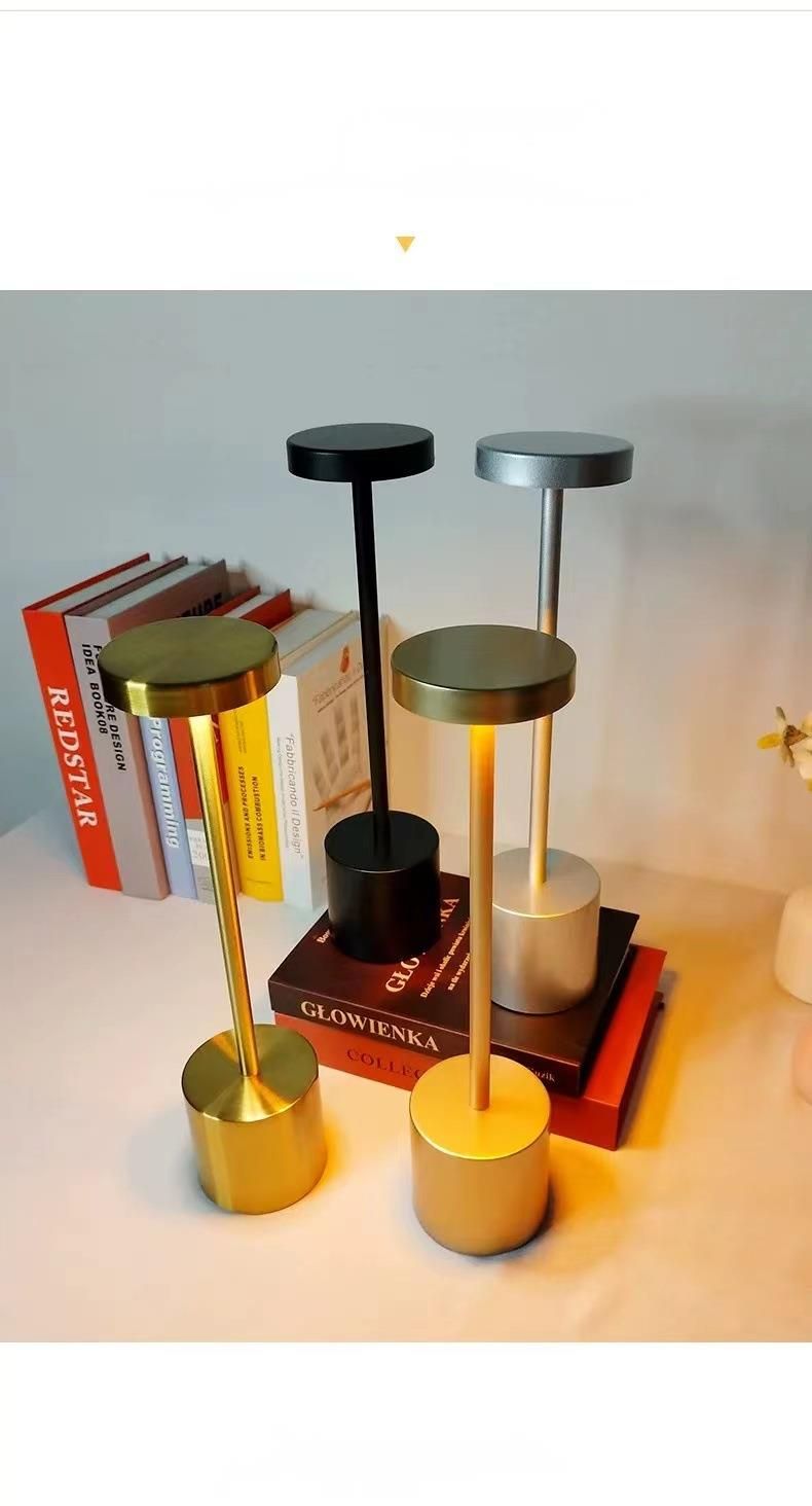 Bar e ristoranti a LED a forma di I, lampada da tavolo per camere da letto, atmosfera decorativa in metallo ricaricabile tramite USB_voghion.com