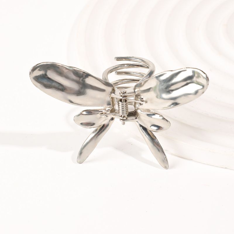 Ästhetischer silberfarbener Metall-Krallenclip - Koreanischer eleganter minimalistischer Hochsteckfrisur-Hai-Clip für den Hinterkopf_voghion.com