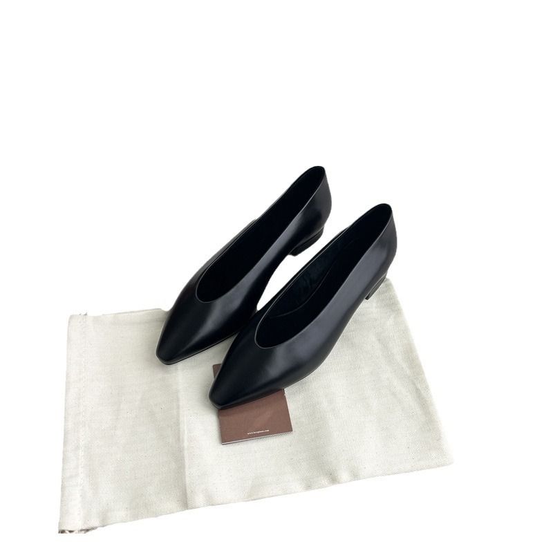 2025 Frühjahr/Sommer Neue Hexe Spitzschuh Ballett Echtes Leder Flach Mund Flache Einzelne Rindsleder Einfache Oma Schuhe_voghion.com