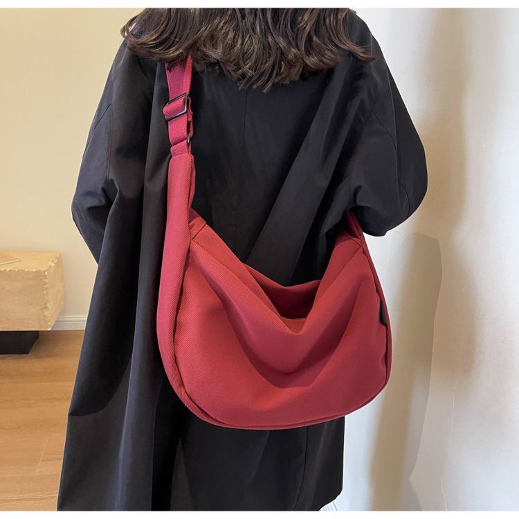 Canvas Japanese Style Large Capacity Dumpling 2023 New Versatile Commuting Casual Lazy Crossbody Bag Single Shoulder_voghion.com