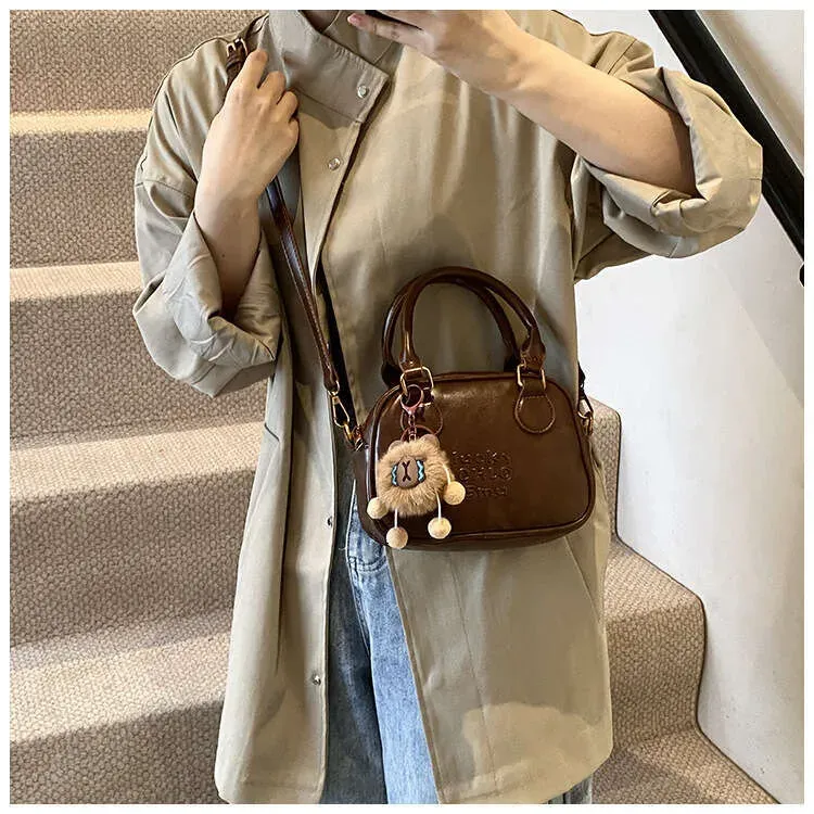 2025 New Autumn Winter Fashion Niche Korean Style Solid Color Single Shoulder Crossbody Bag_voghion.com