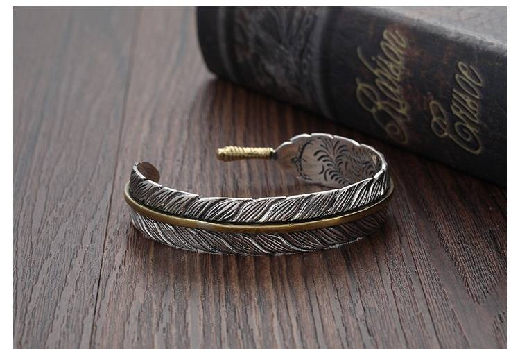 Men's Jewelry Vintage Feather Bracelet With Engraved Arabesque Pattern, Adjustable Open Cuff Bangle For Casual & Formal Wear_voghion.com