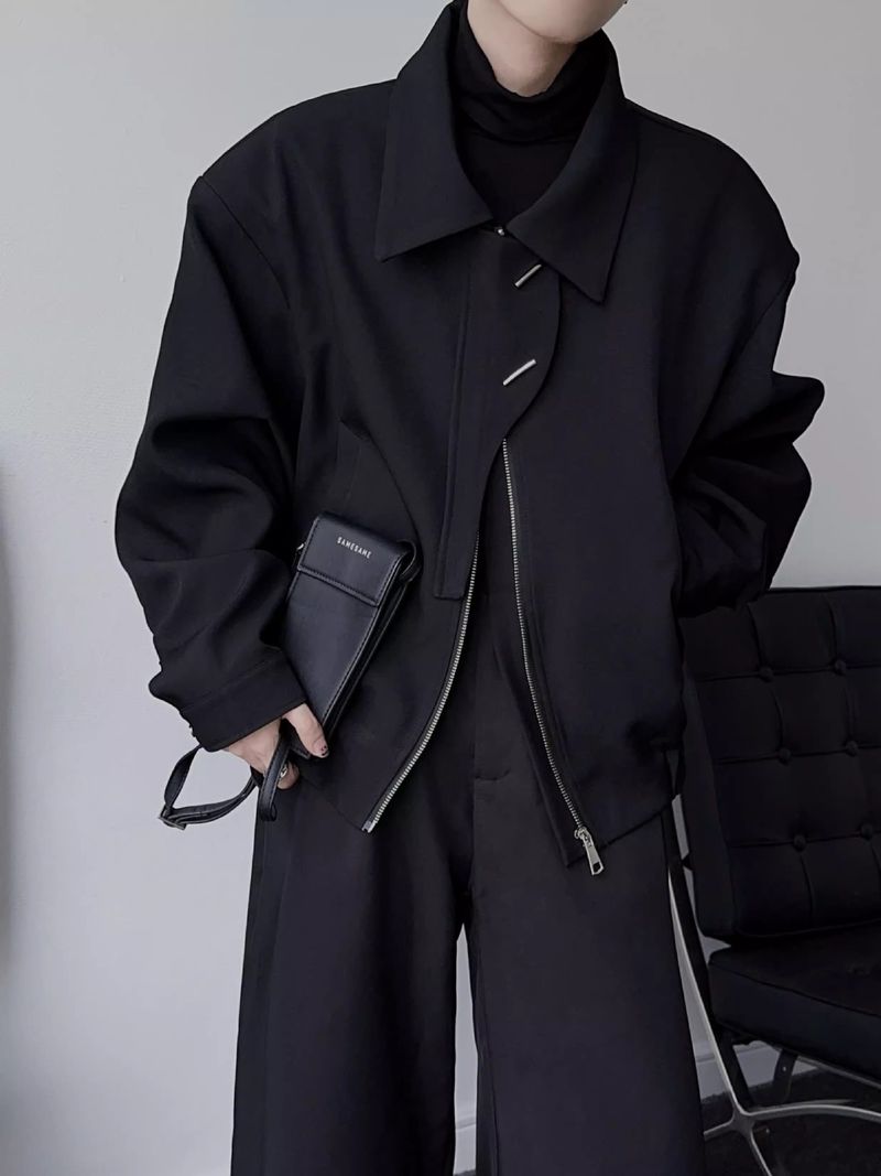 2025 Spring/Autumn New Loose Dark Style Design Wide Shoulder Flying Jacket For Men, Simple And Fashionable Flip Collar Short Long Sleeve Jacket_voghion.com