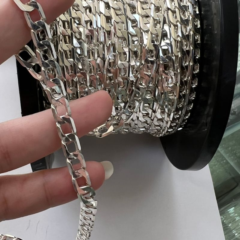 Collana a maglie semilavorate in argento puro S da 6 mm con motivo Figaro cubano laterale_voghion.com