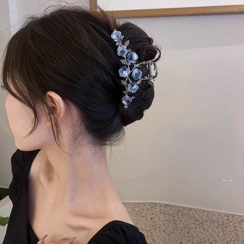Temperament Fashion Smoky Gray Camellia Catch Clip Metalowy damski elegancki klips do włosów Shark Elegant Clip._voghion.com
