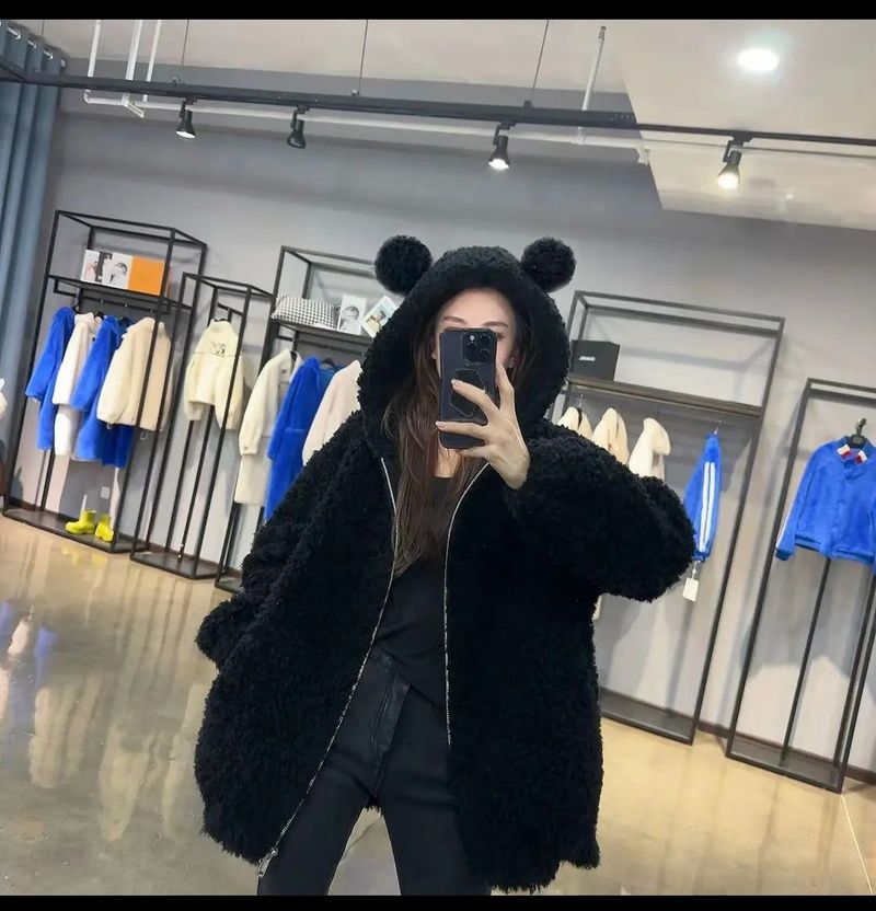 Cappotto invernale in pelliccia sintetica in stile coreano da donna con colori caramella - Giacca oversize con collo polo per donna_voghion.com