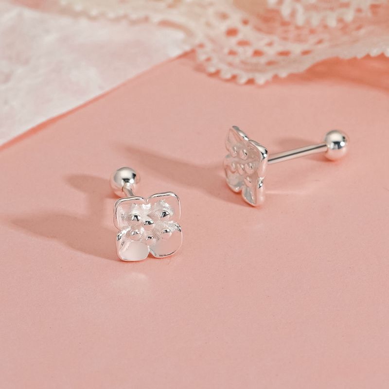 Tiqi Foot Argento 999 Niche Semplice Fiore di Ciliegio Con Dolce Design Femminile, Fibbia a Vite, Foro per L'Orecchio, Orecchini a Fiore_voghion.com