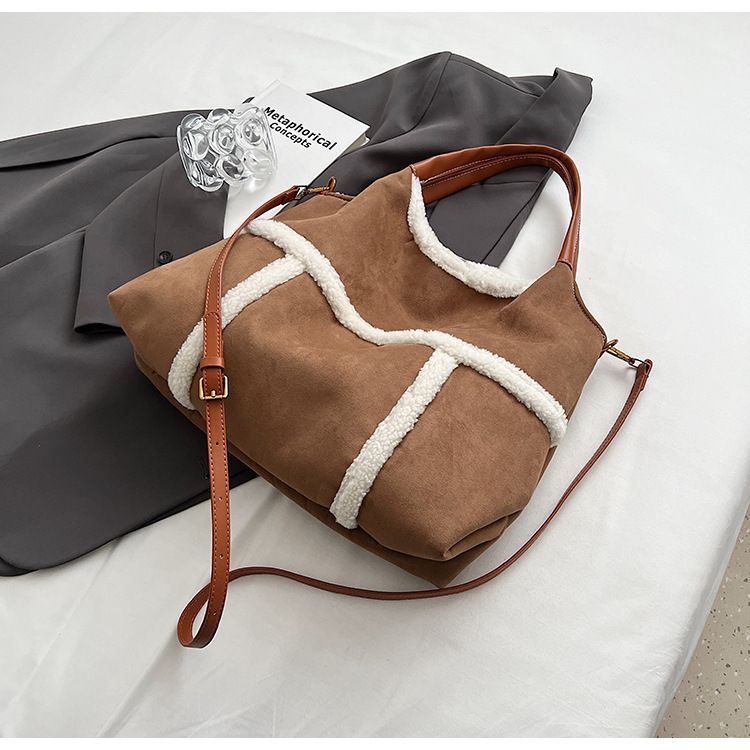 2024 lamb wool splicing mother child feminine temperament, autumn and winter single shoulder crossbody bag, plush_voghion.com