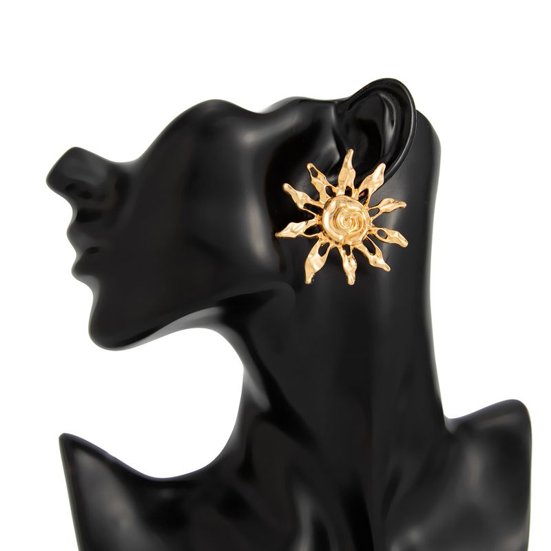 Orecchini pendenti con perle e girasole plissettati, linea di moda Ins, clip per orecchini a clip_voghion.com