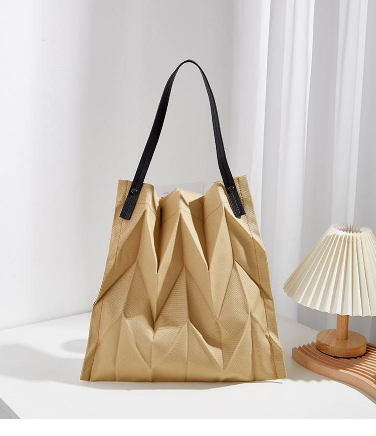 High-end Shoulder Bag Women's 2023 New Light Luxury Canvas Large-capacity Niche Underarm Bag Folded Messenger Bag Trend_voghion.com