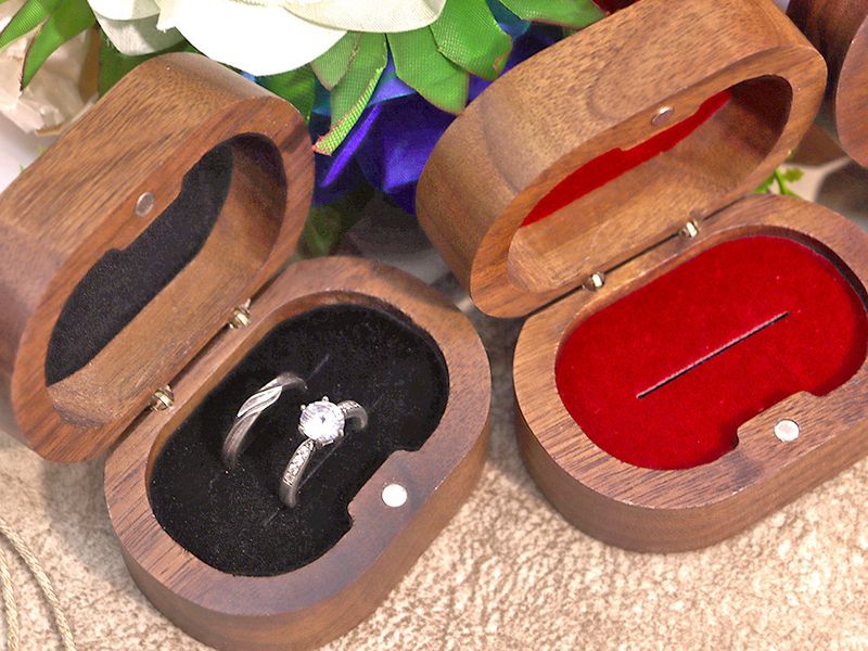 Vorschlag gravierte Holzring Lager Hochzeit Zeremonie Foto Requisiten geheime ultradünne unsichtbare Box_voghion.com