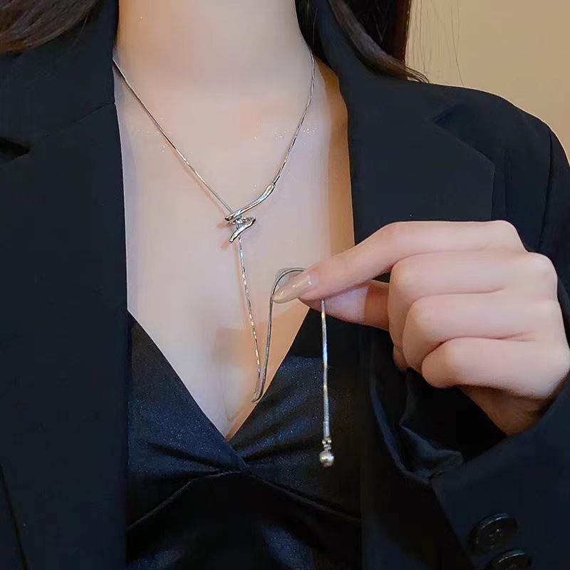 Cold Wind Twisted Splicing Knot Necklace, New Versatile Clavicle Chain, Fashionable Design, Female Accessories_voghion.com