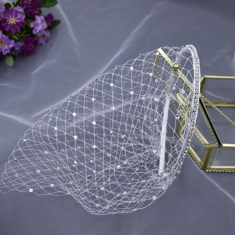 Faixa de cabelo com véu de cristal brilhante para mulheres - elegante acessório de cabeça para noivas com malha densa de strass, perfeito para casamentos, festas e ocasiões especiais_voghion.com