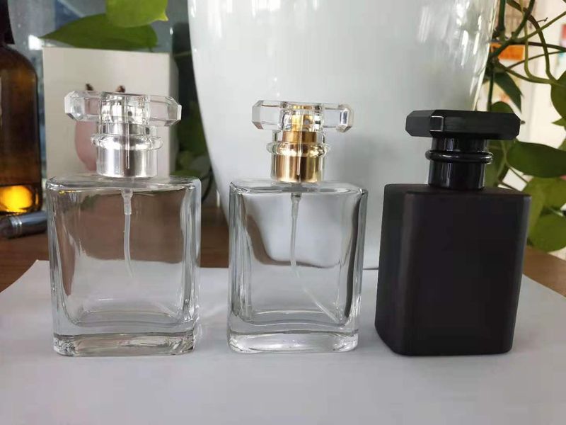 Parfümzubehör 30 ml 50 ml flache quadratische Flasche Glasparfümflasche Flüssigspray-Parfümflasche Glaskosmetik Leere Flasche_voghion.com