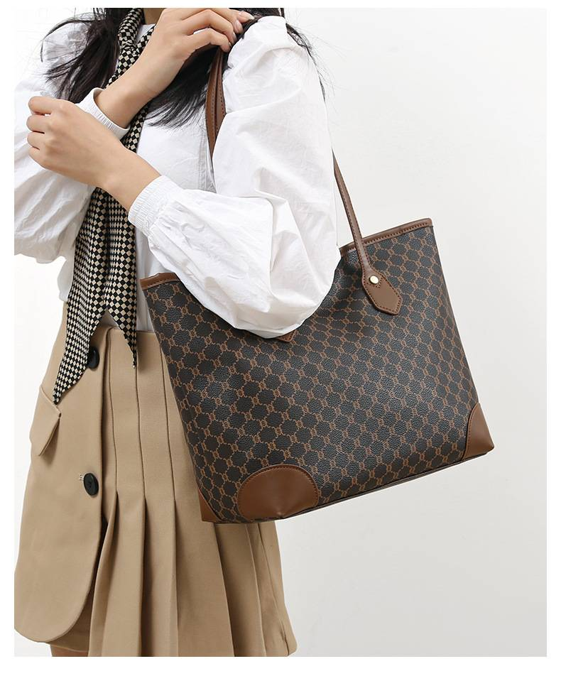 Large Capacity Women's 2025 New Versatile Shoulder Commuter Premium Texture Handheld Tote Bag_voghion.com