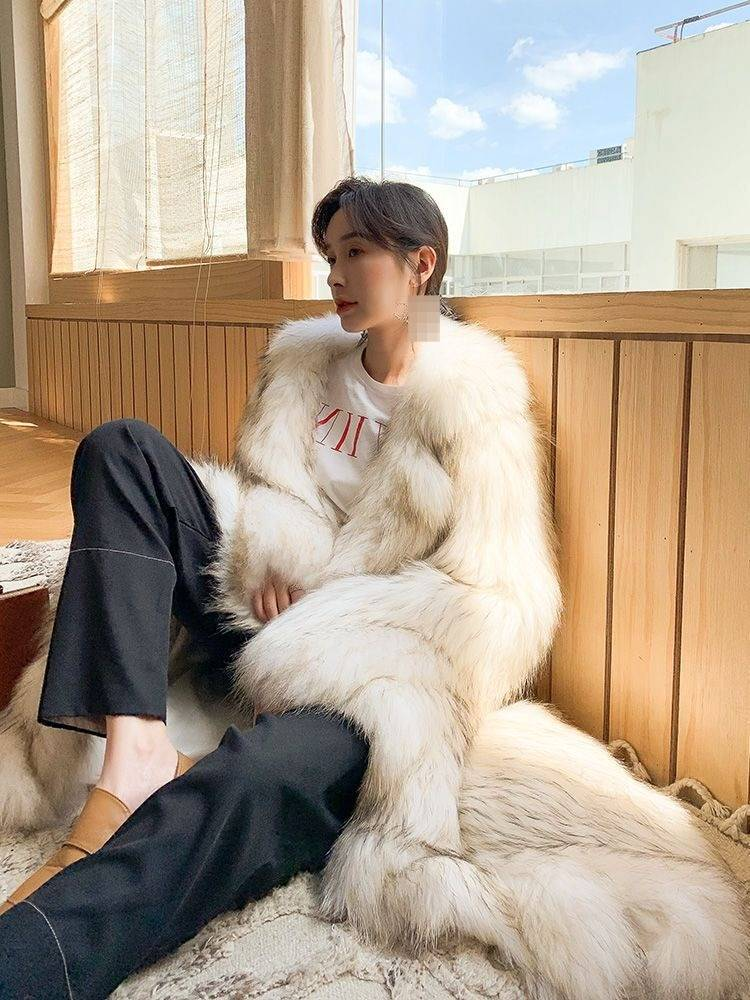 Cappotto invernale di lusso da donna in pelliccia sintetica di procione – Giacca lunga in peluche con collo staccabile (S-XXL, jacquard bianco)_voghion.com