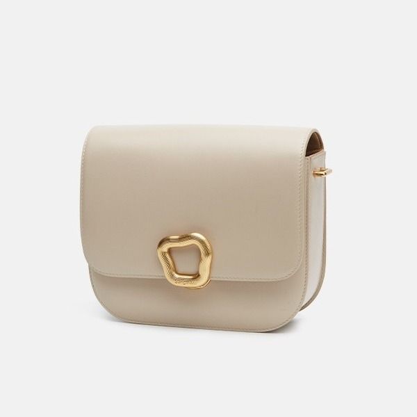 Neue, mittelgroße, quadratische Umhängetasche aus der Tofu Reset-Serie_voghion.com