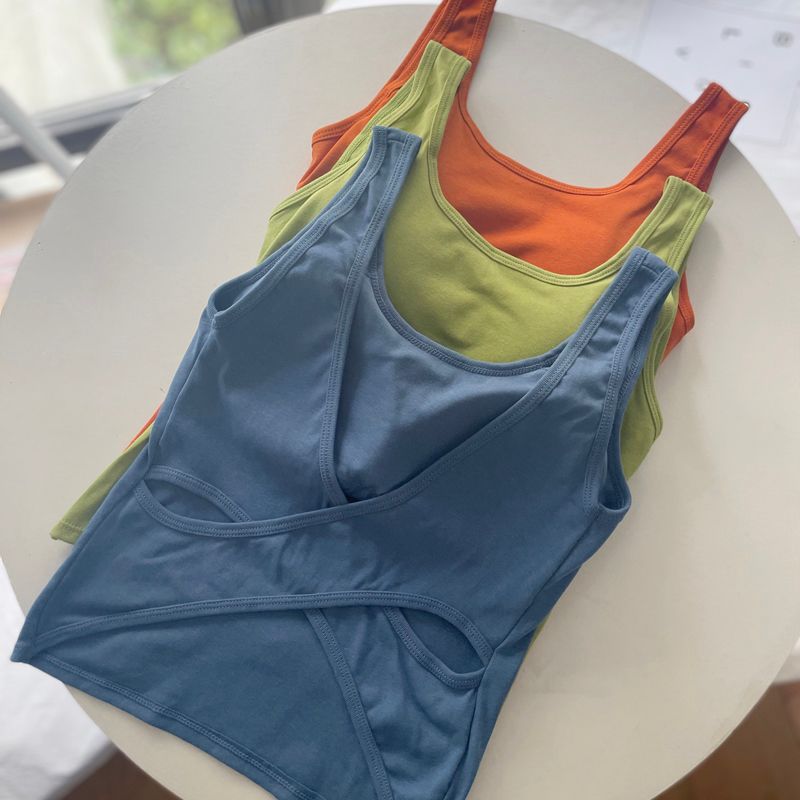 Bellissimo reggiseno interno esterno con parte posteriore piccola, canotta bianca_voghion.com
