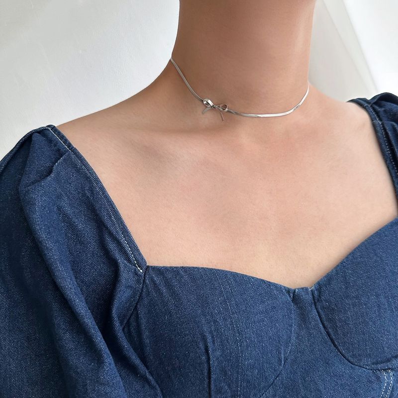 Collar gargantilla lazo collar serpiente hueso pequeño fresco titanio acero chapado en oro plata no se decolora_voghion.com