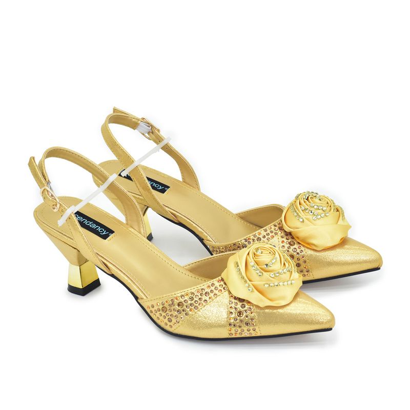 Solid Color Three Dimensional Design Hand Appliquéd Mid Heel Pointed Toe Shoes Paired With An Evening Bag Set_voghion.com