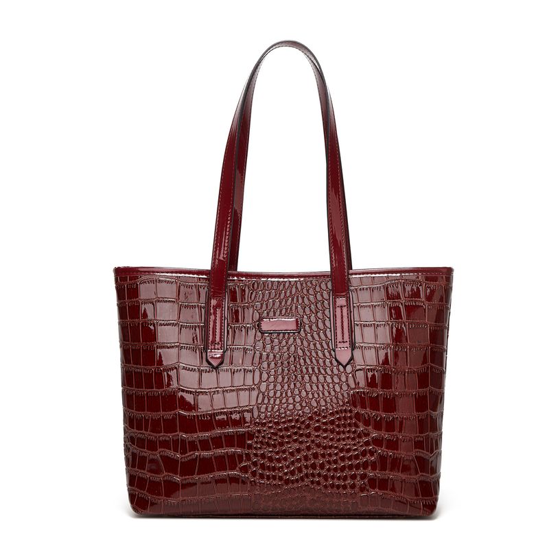 Women's Tote Bag Large Capacity Trendy Texture Crocodile Print Vintage Style Premium Large Capacity Upper Shoulder Tote Bag_voghion.com