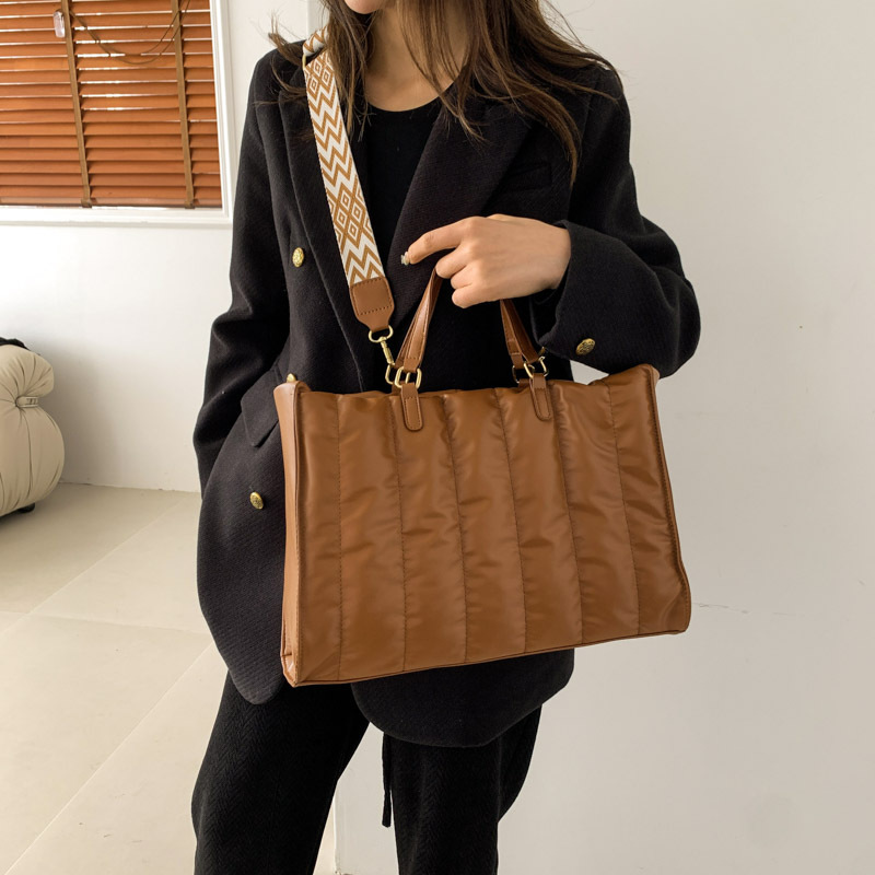 Internet Famous Large Capacity Tote Women's New Trendy Versatile Shoulder Bag, Commuting And Work Handbag_voghion.com