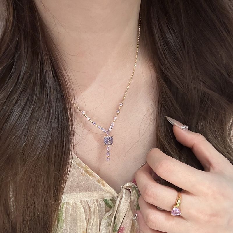 Collana Rtal con zirconi viola quadrati e diamanti, con nappa e catena per clavicola da donna_voghion.com