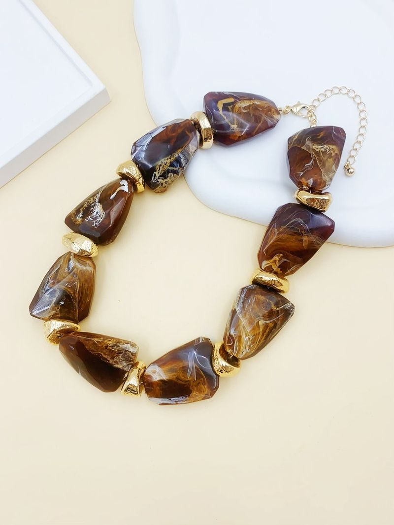 Collier court en perles acryliques et pierres naturelles européennes et américaines, style rétro, à porter à Qingdao_voghion.com