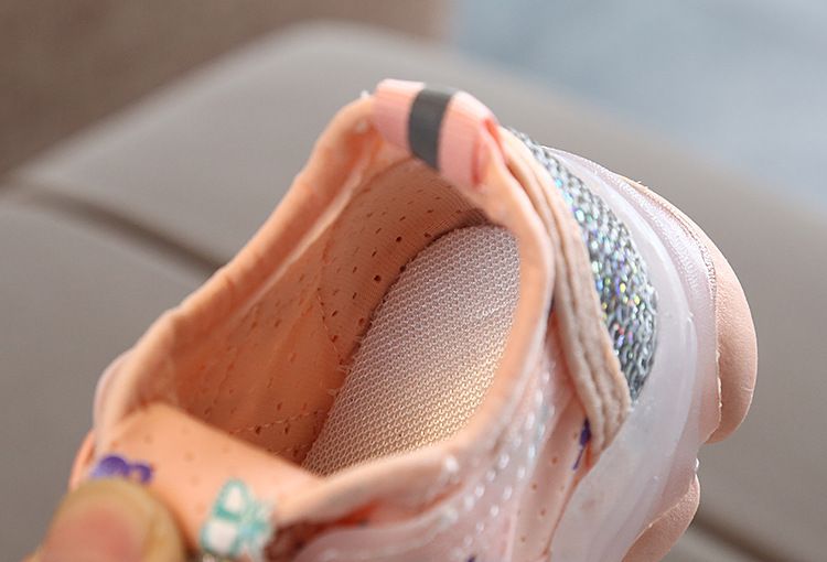 Frühling und Herbst Neue Wasser Diamant Pailletten Elastische Mädchen Anti slip LED Leuchtende kinder Schuhe_voghion.com