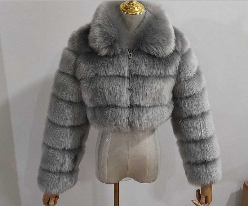 Cappotti di pelliccia da donna che imitano la pelliccia di volpe_voghion.com