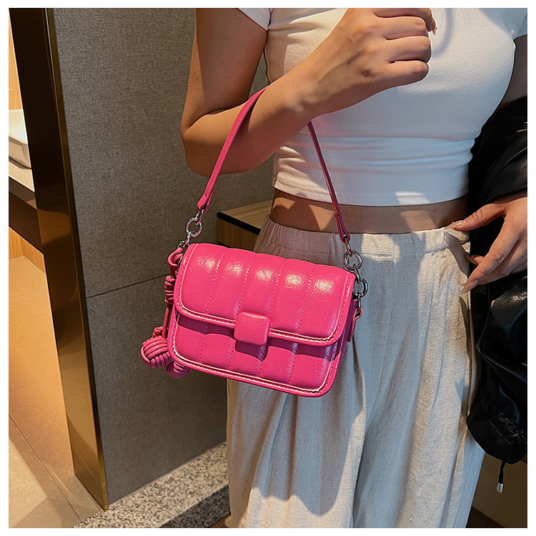 Underarm Bag Women's 2023 New Niche Design High-end One-shoulder Messenger bag foreign style net red hot style small square bag_voghion.com