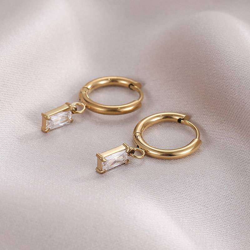 Women's Jewelry Exquisite Small Smooth Ear Clip Earrings Simple And Versatile Diamond Earrings Earrings Temperament Minimalist Design_voghion.com