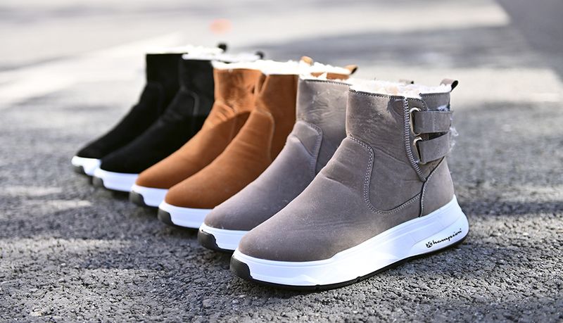 High top shoes for men in winter 2024, new plush and warm shoes, thick soled snow boots, men's belt buckle cotton boots_voghion.com