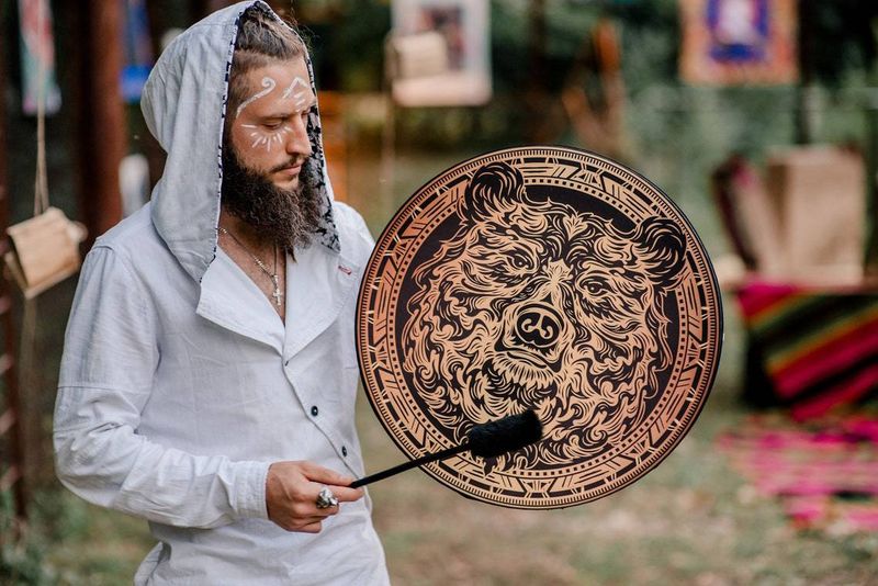 Hobbe vegetarijanski šamanski medvedji boben tolkala dekoracija bobnov ročno izdelan šamanski boben sibirski boben_voghion.com