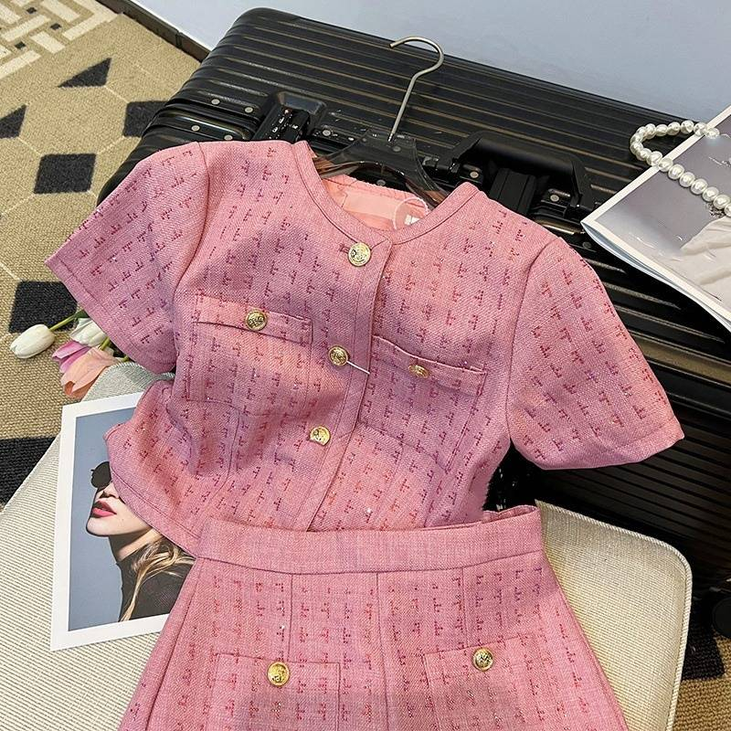 Îmbrăcăminte pentru femei Temperament Lady Îmbrăcăminte pentru femei Costume noi de vară Internet Celebrity Topuri și pantaloni scurți Costume din două piese Haine de vară_voghion.com